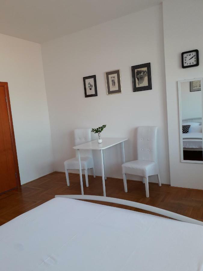Apartman Dunja Ns 2 Novi Sad Dış mekan fotoğraf