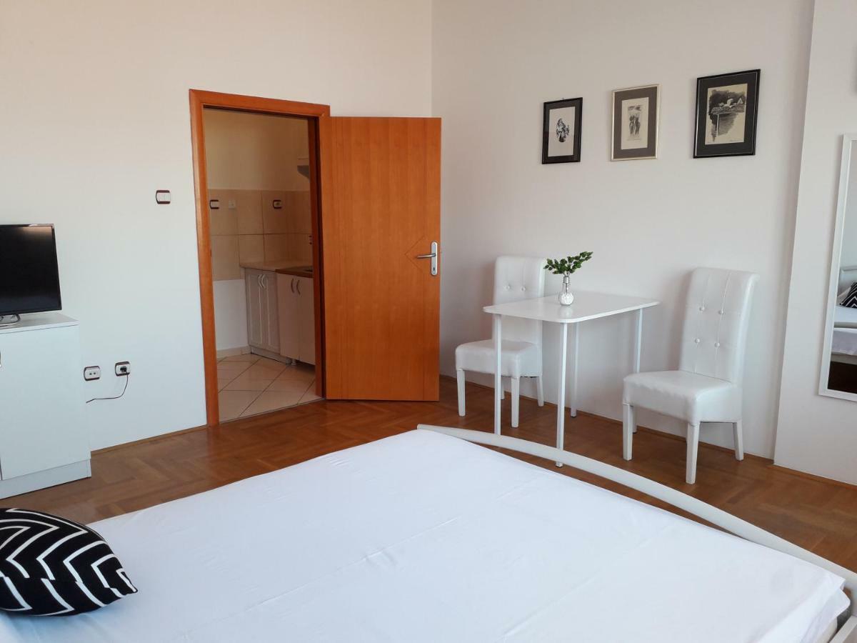 Apartman Dunja Ns 2 Novi Sad Dış mekan fotoğraf