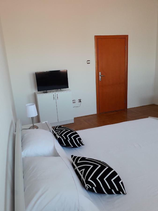 Apartman Dunja Ns 2 Novi Sad Dış mekan fotoğraf