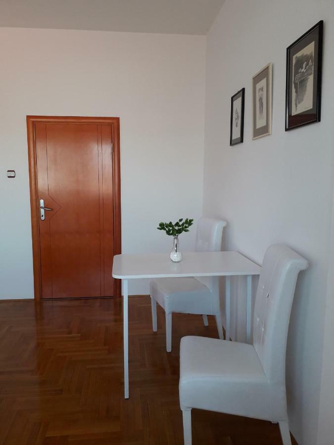 Apartman Dunja Ns 2 Novi Sad Dış mekan fotoğraf